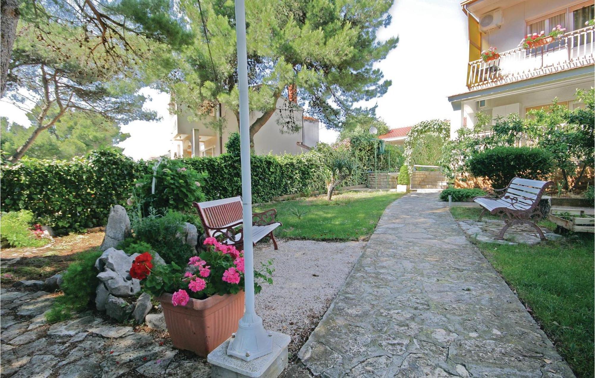 Cozy Apartment In Brodarica With Wifi Zewnętrze zdjęcie