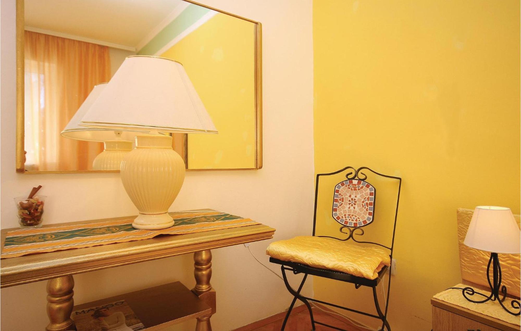 Cozy Apartment In Brodarica With Wifi Zewnętrze zdjęcie